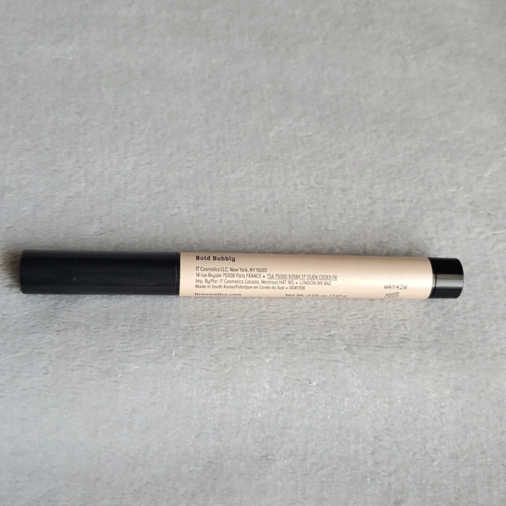 🆕️ IT SUPERHERO No-Tug Shadow Stick (BOLD BUBBLY Pearl Finish)